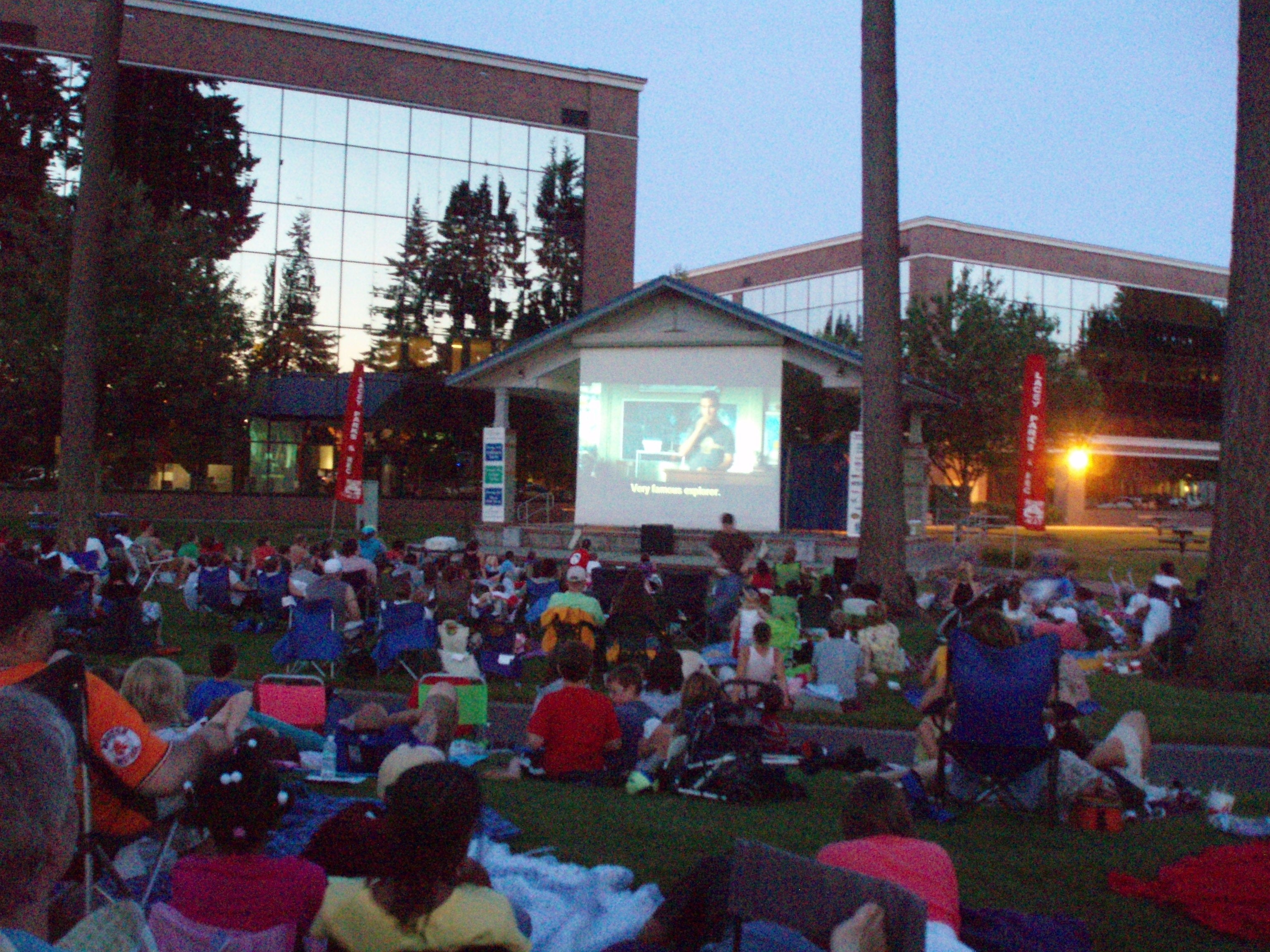 Lacey, Washington: Lacey Parks & Recreation Host Outdoor Movie Nights