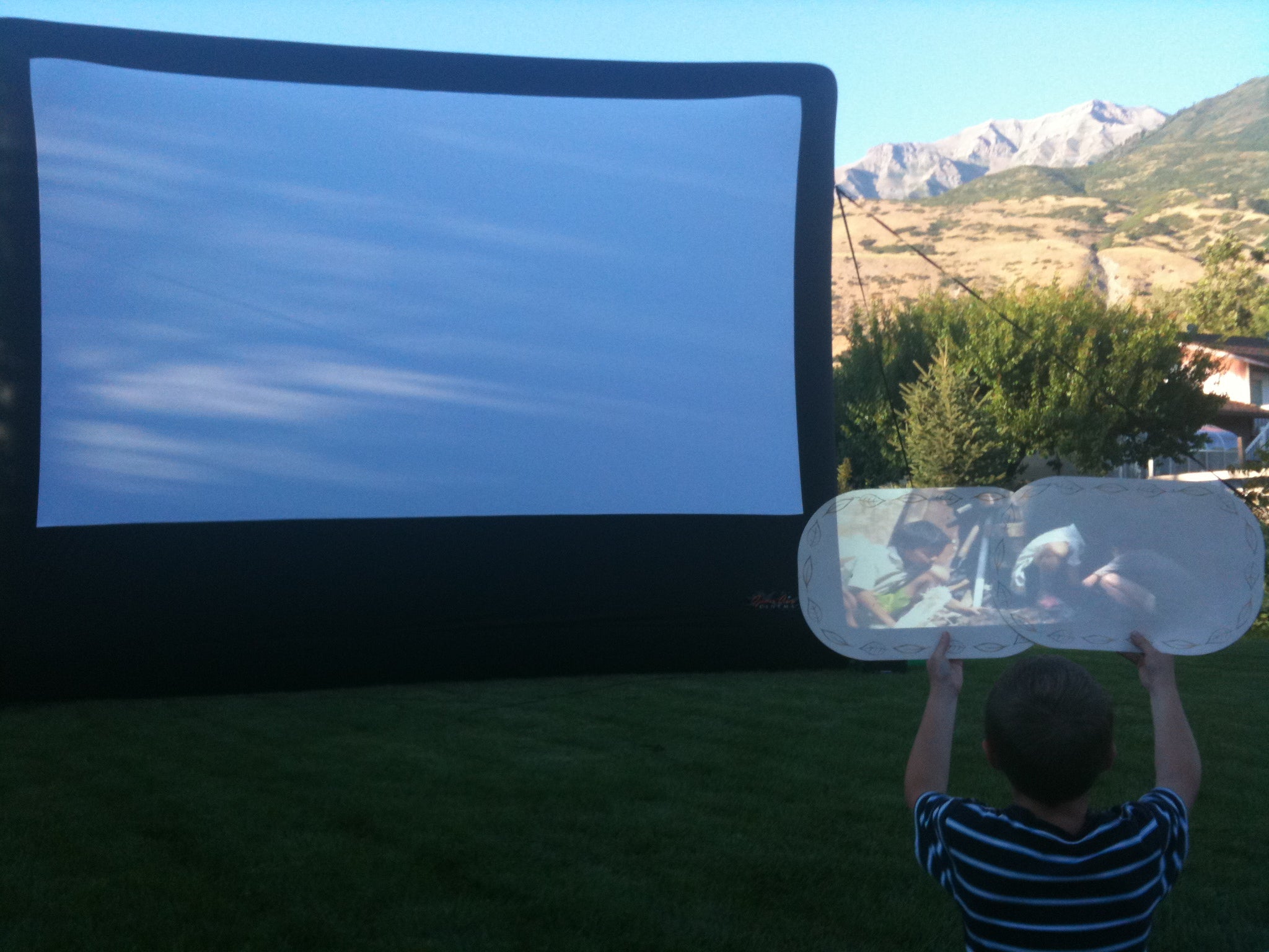 Birthday Partys Are Even Better with an Outdoor Movie